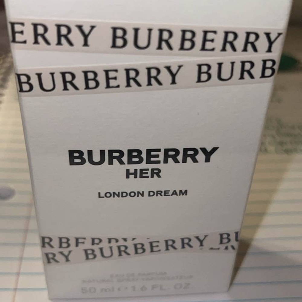 Burberry Her London Dream Eau De Parfum 1.6oz